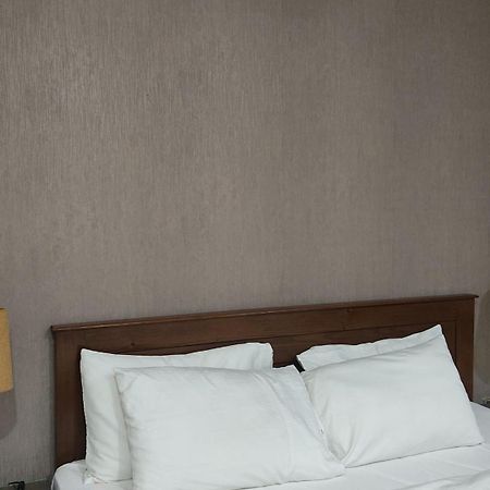 Hotel Daffodils ราวัลปินดี ภายนอก รูปภาพ