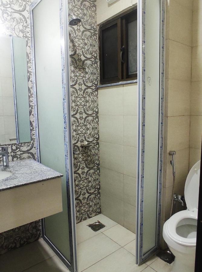 Hotel Daffodils ราวัลปินดี ภายนอก รูปภาพ