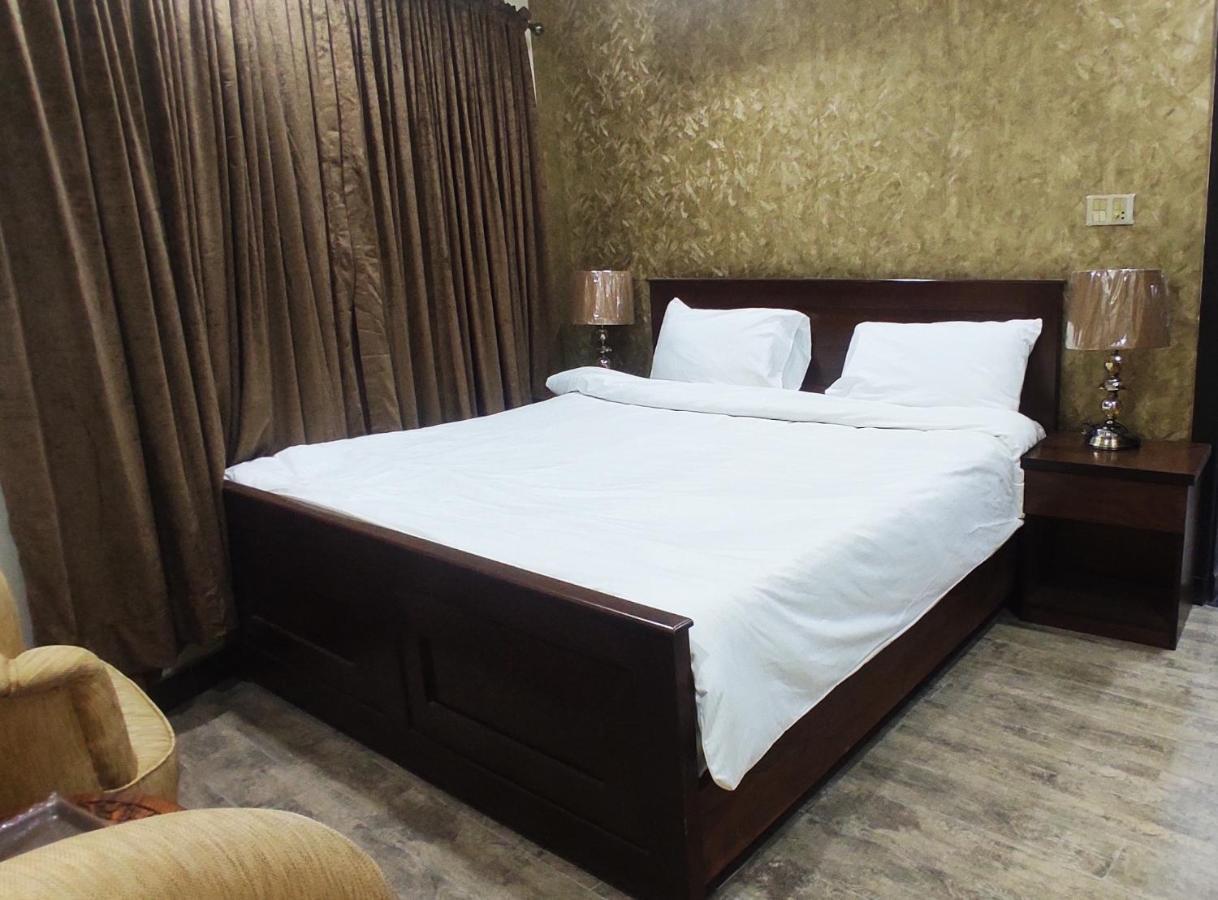 Hotel Daffodils ราวัลปินดี ภายนอก รูปภาพ