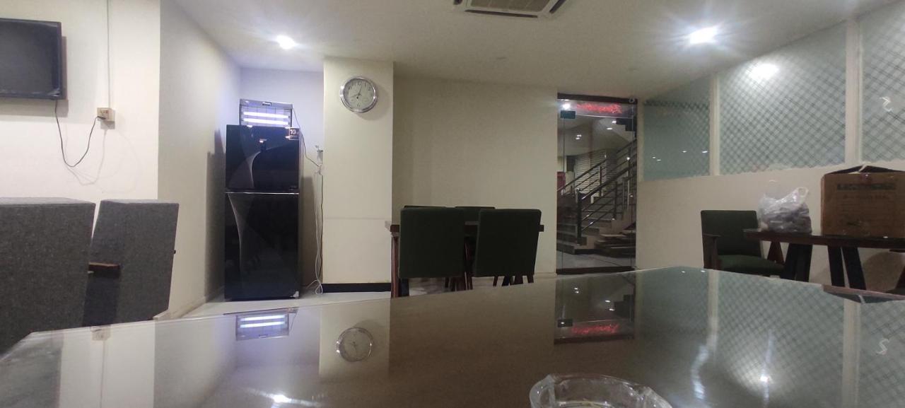 Hotel Daffodils ราวัลปินดี ภายนอก รูปภาพ