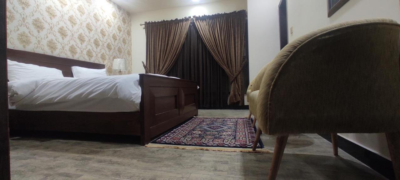Hotel Daffodils ราวัลปินดี ภายนอก รูปภาพ