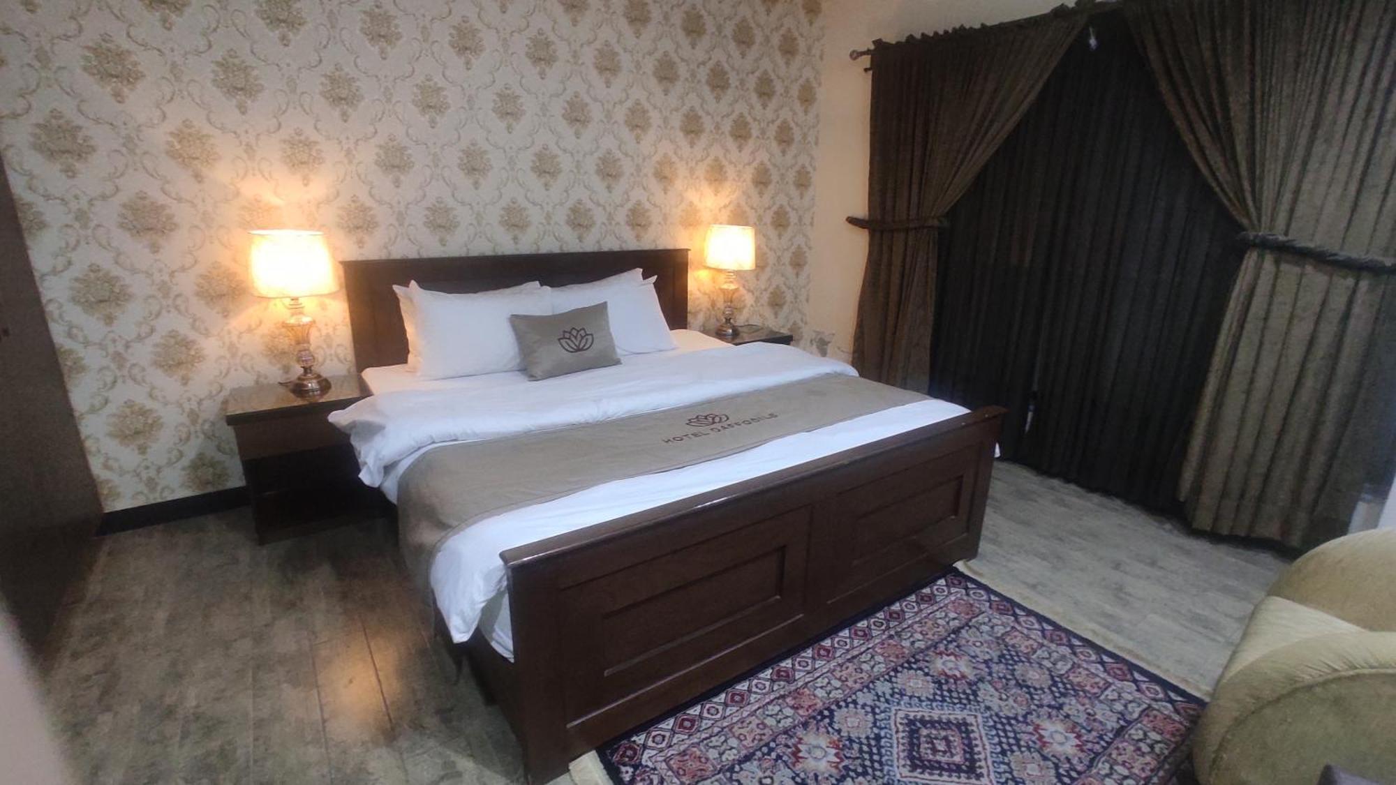 Hotel Daffodils ราวัลปินดี ภายนอก รูปภาพ
