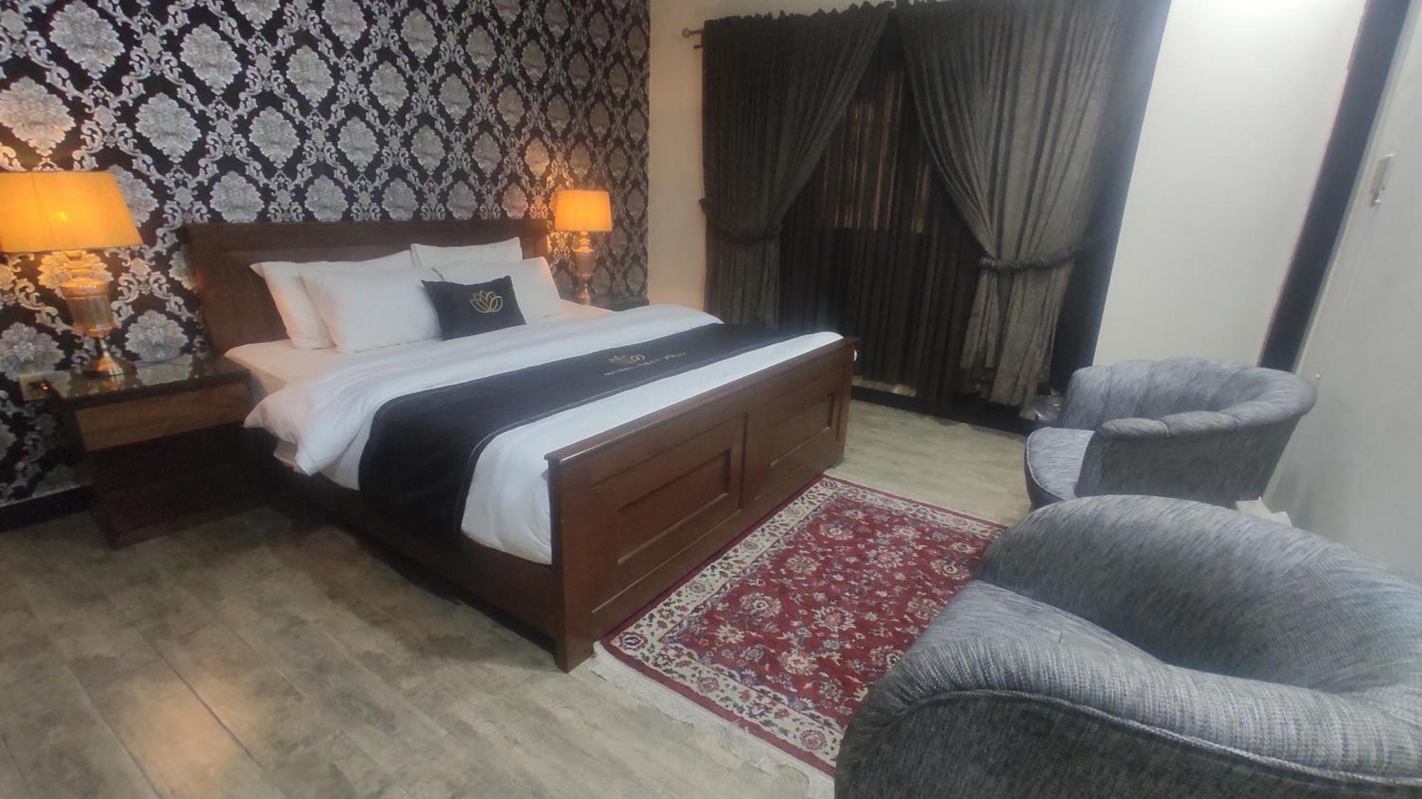 Hotel Daffodils ราวัลปินดี ภายนอก รูปภาพ