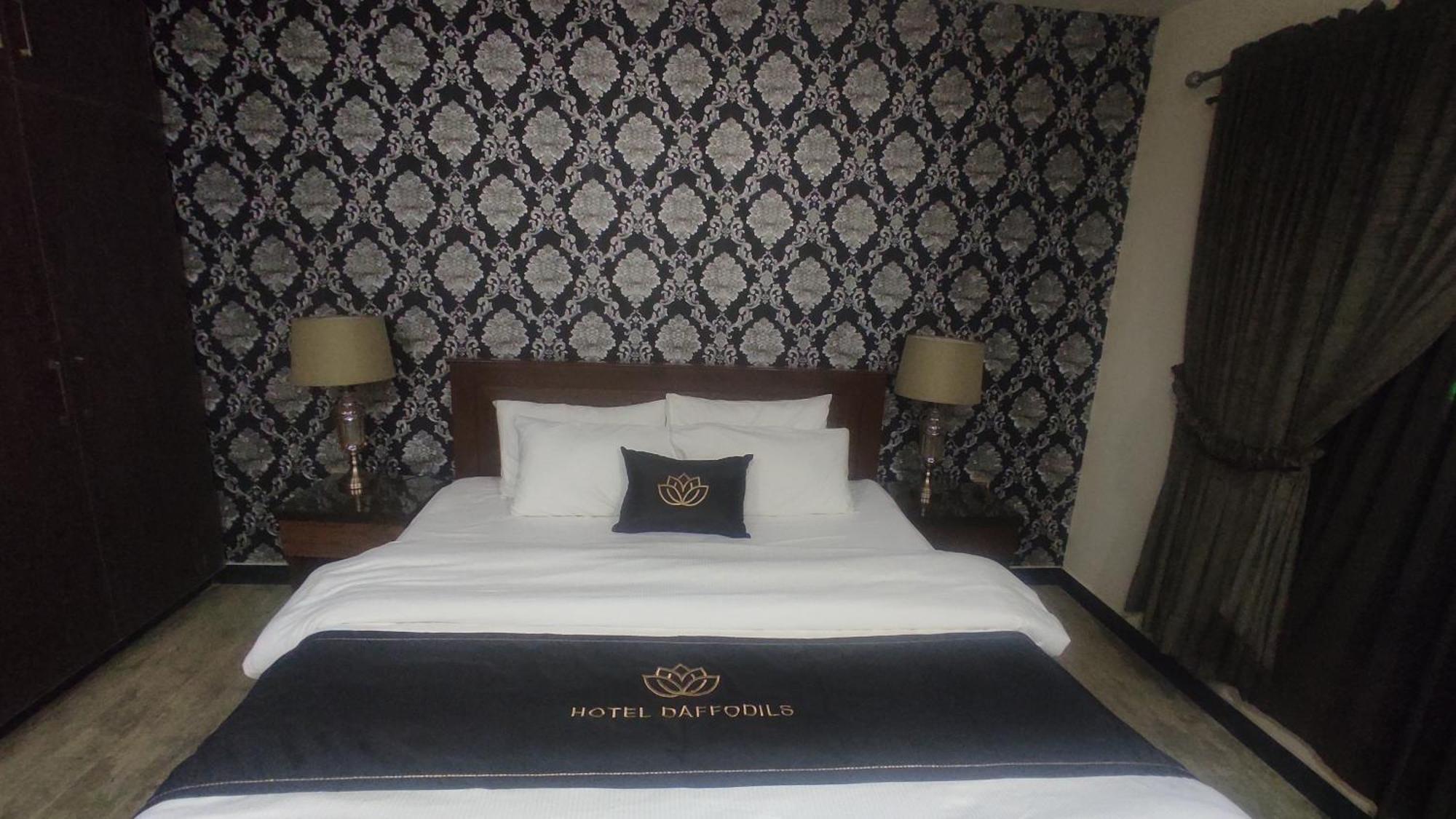 Hotel Daffodils ราวัลปินดี ภายนอก รูปภาพ