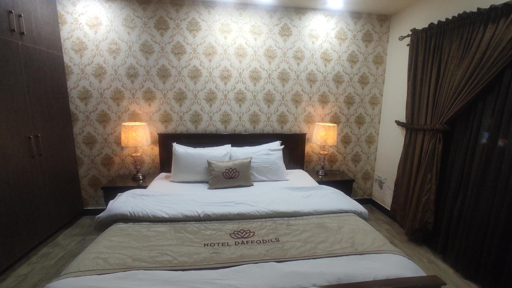 Hotel Daffodils ราวัลปินดี ภายนอก รูปภาพ