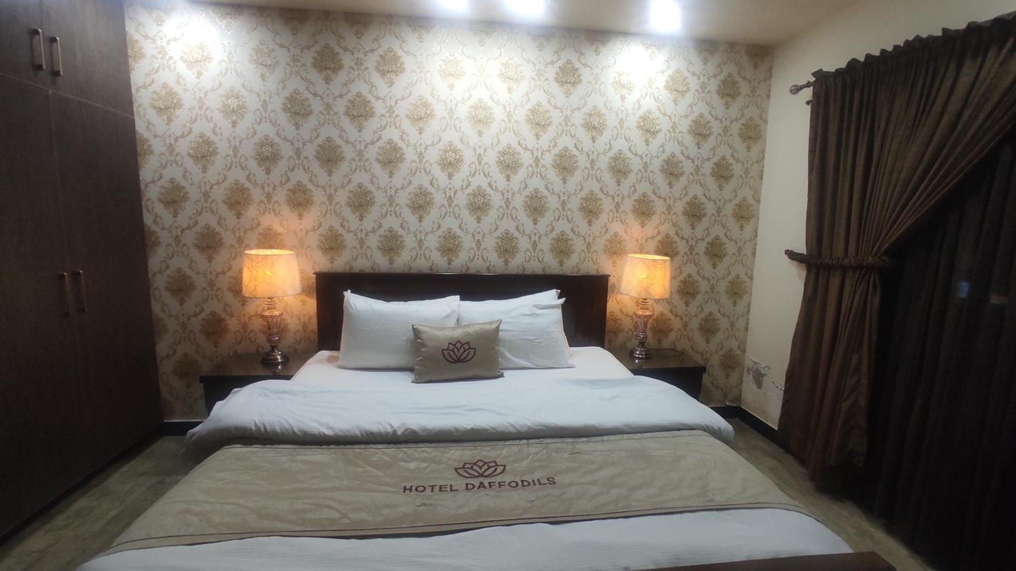 Hotel Daffodils ราวัลปินดี ภายนอก รูปภาพ