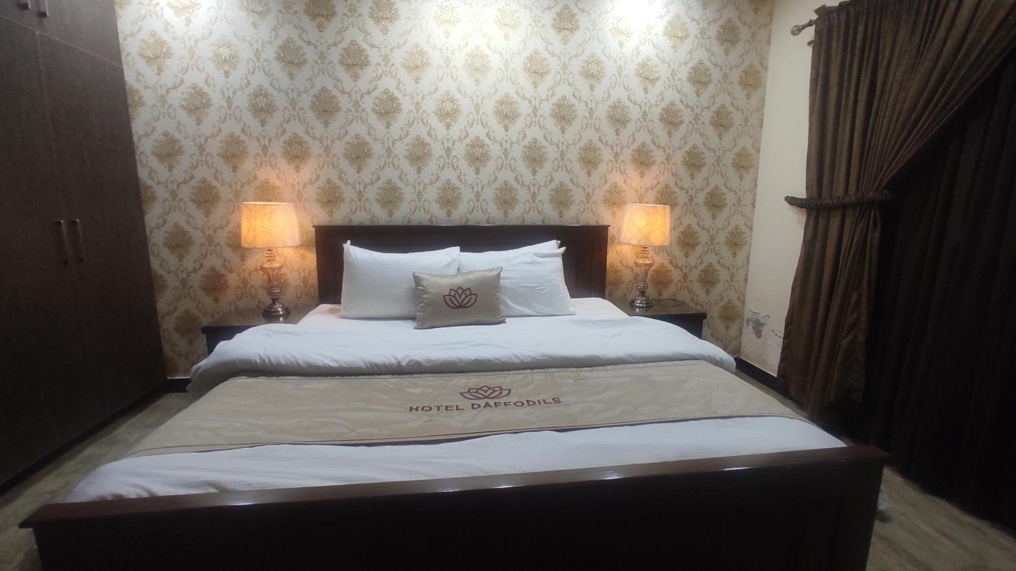 Hotel Daffodils ราวัลปินดี ภายนอก รูปภาพ