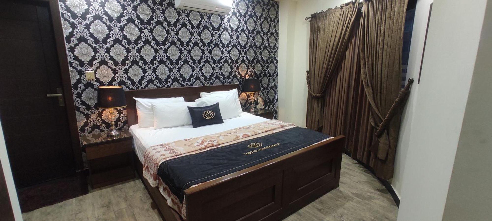 Hotel Daffodils ราวัลปินดี ภายนอก รูปภาพ