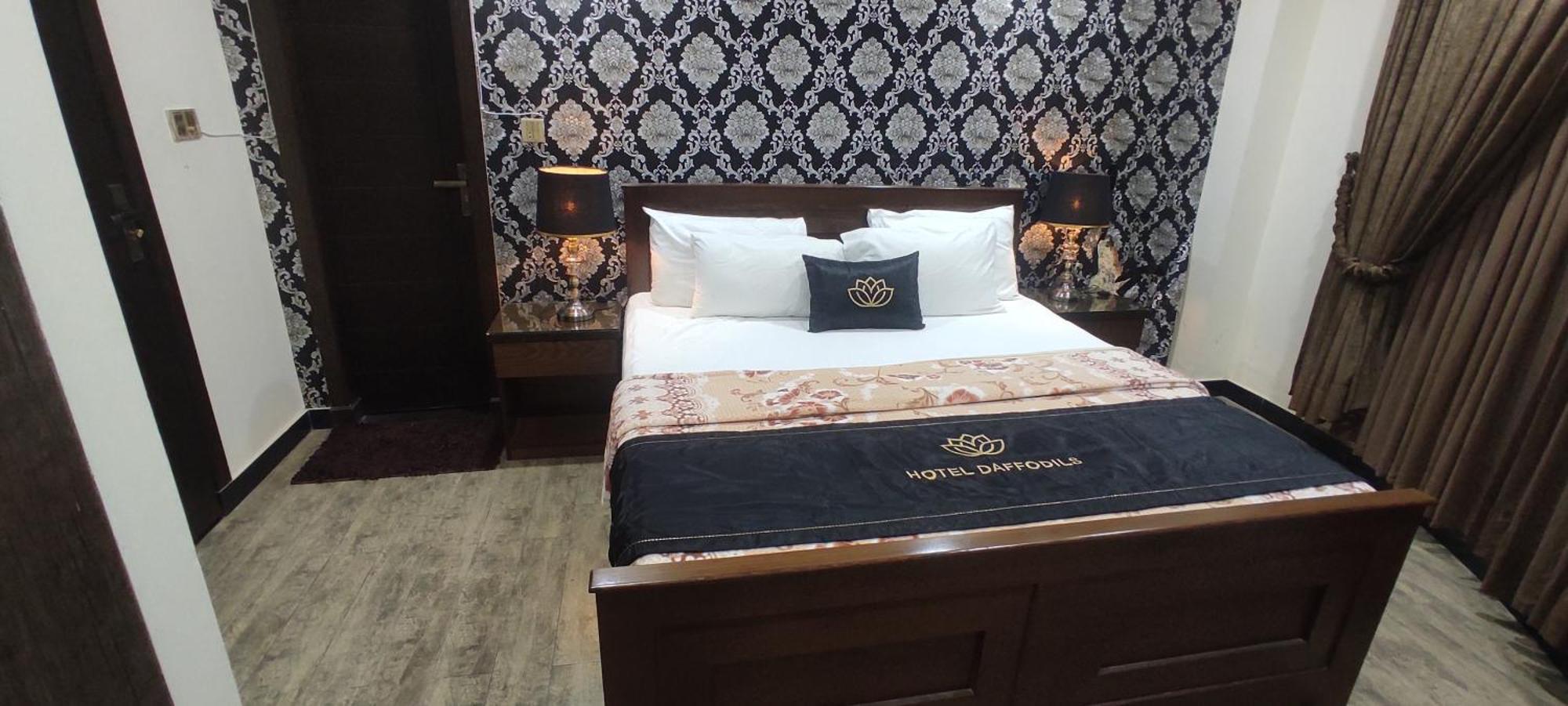 Hotel Daffodils ราวัลปินดี ภายนอก รูปภาพ