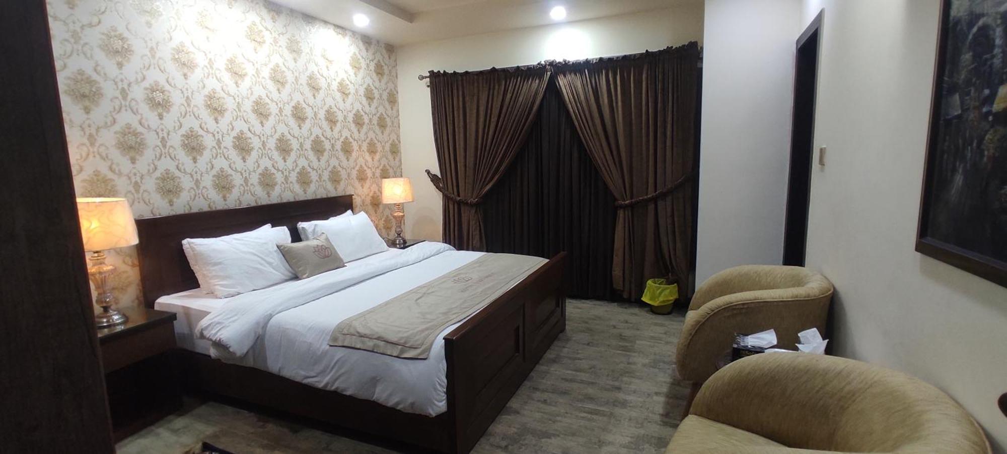 Hotel Daffodils ราวัลปินดี ภายนอก รูปภาพ