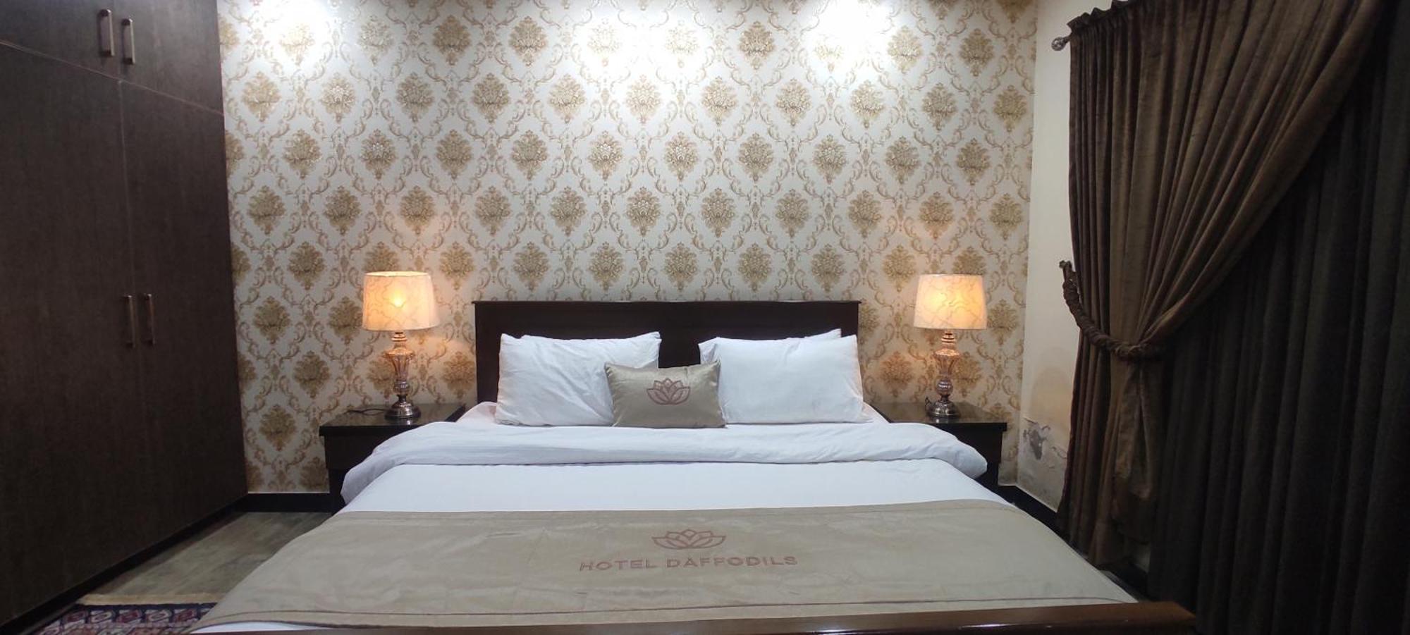 Hotel Daffodils ราวัลปินดี ภายนอก รูปภาพ