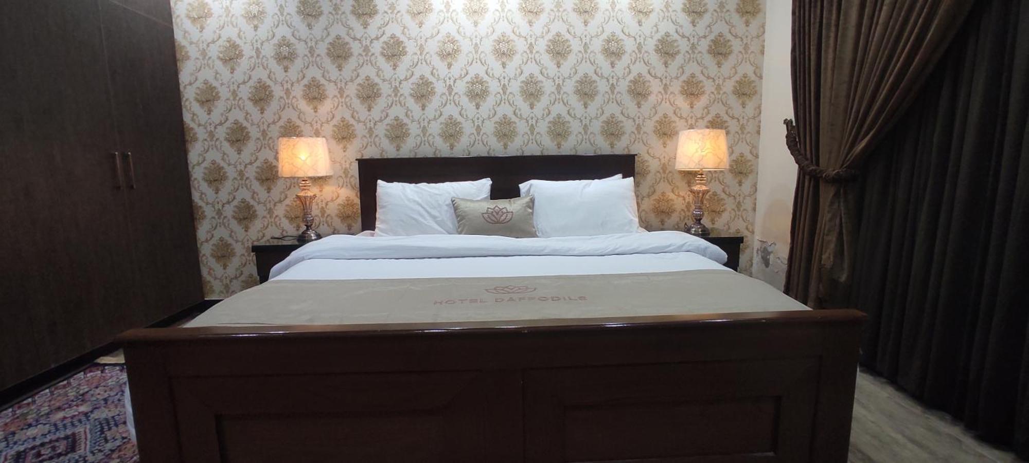 Hotel Daffodils ราวัลปินดี ภายนอก รูปภาพ